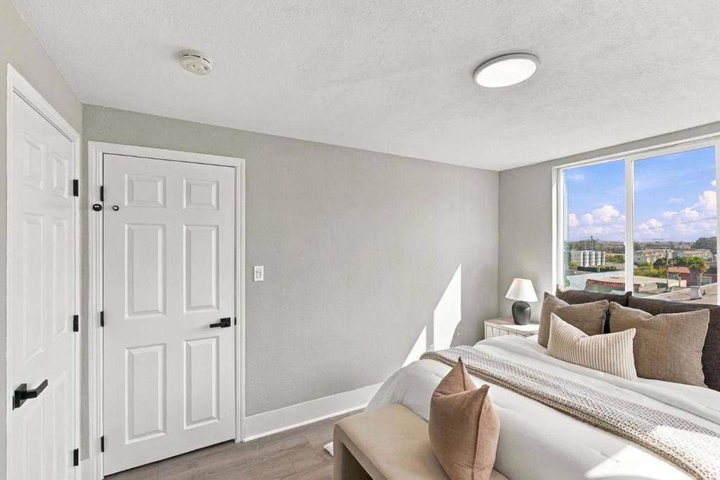 240 Martin Street, Daly City, CA 94014 240 Martin Street, Daly City, CA 94014