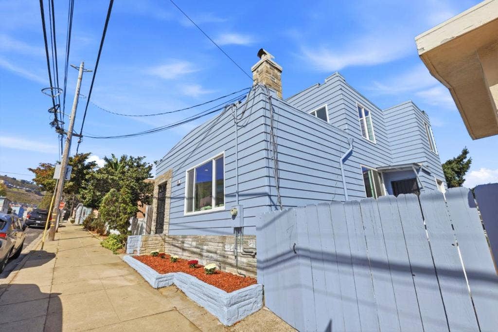 240 Martin Street, Daly City, CA 94014 240 Martin Street, Daly City, CA 94014