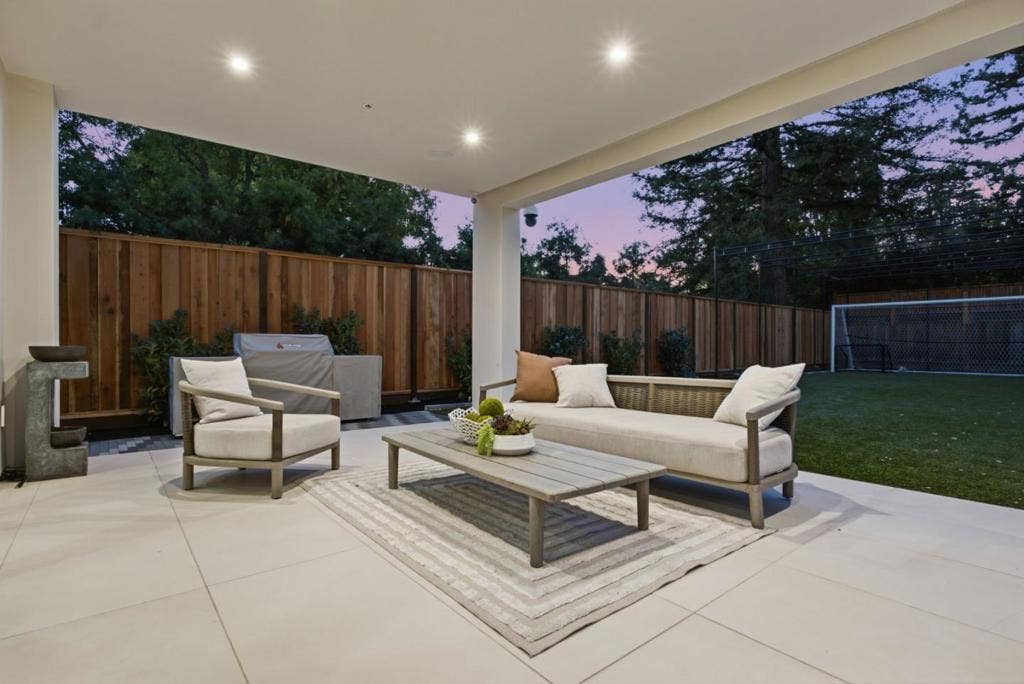 543 Tennyson Avenue, Palo Alto, CA 94301 543 Tennyson Avenue, Palo Alto, CA 94301