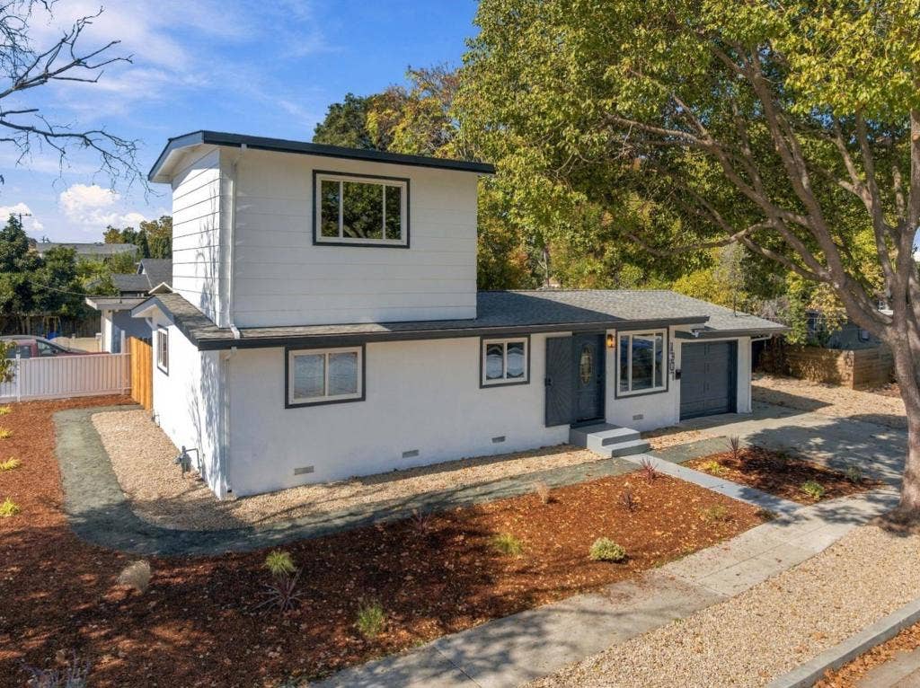 1307 Hill Avenue, Menlo Park, CA 94025 1307 Hill Avenue, Menlo Park, CA 94025