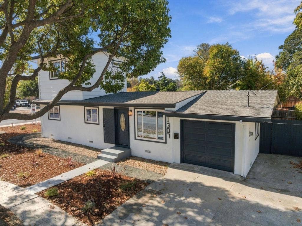 1307 Hill Avenue, Menlo Park, CA 94025 1307 Hill Avenue, Menlo Park, CA 94025