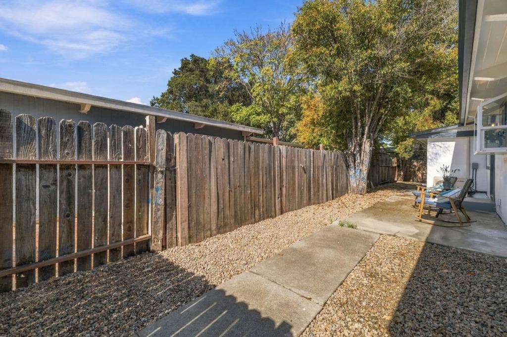 1307 Hill Avenue, Menlo Park, CA 94025 1307 Hill Avenue, Menlo Park, CA 94025