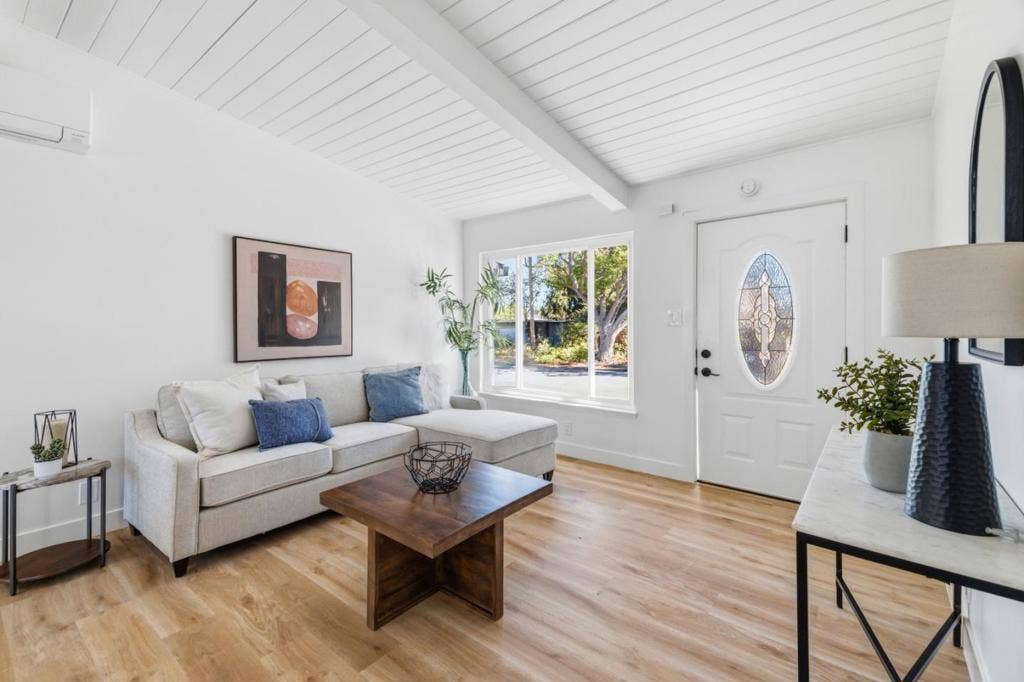1307 Hill Avenue, Menlo Park, CA 94025 1307 Hill Avenue, Menlo Park, CA 94025