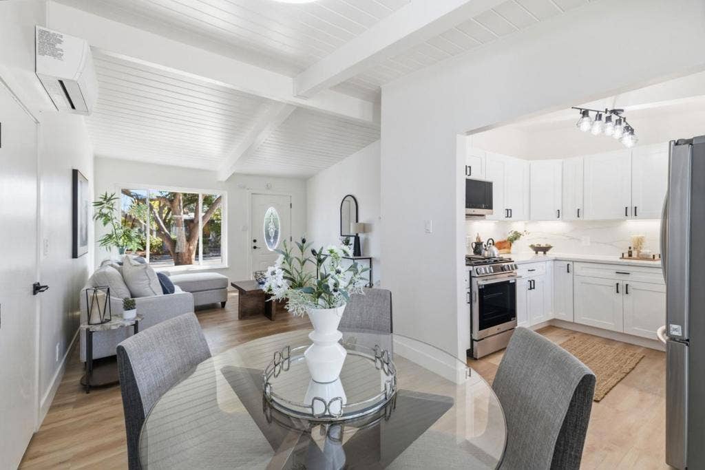 1307 Hill Avenue, Menlo Park, CA 94025 1307 Hill Avenue, Menlo Park, CA 94025