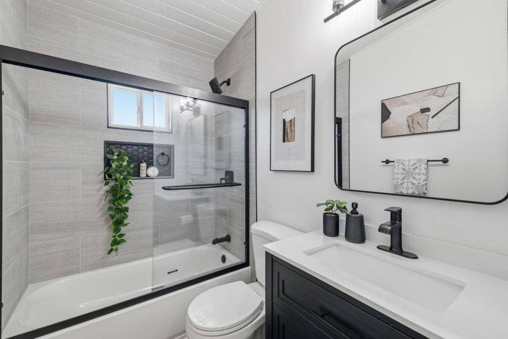 1307 Hill Avenue, Menlo Park, CA 94025 1307 Hill Avenue, Menlo Park, CA 94025