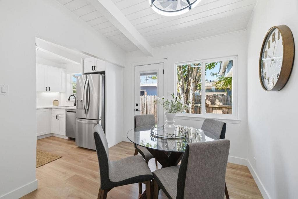 1307 Hill Avenue, Menlo Park, CA 94025 1307 Hill Avenue, Menlo Park, CA 94025