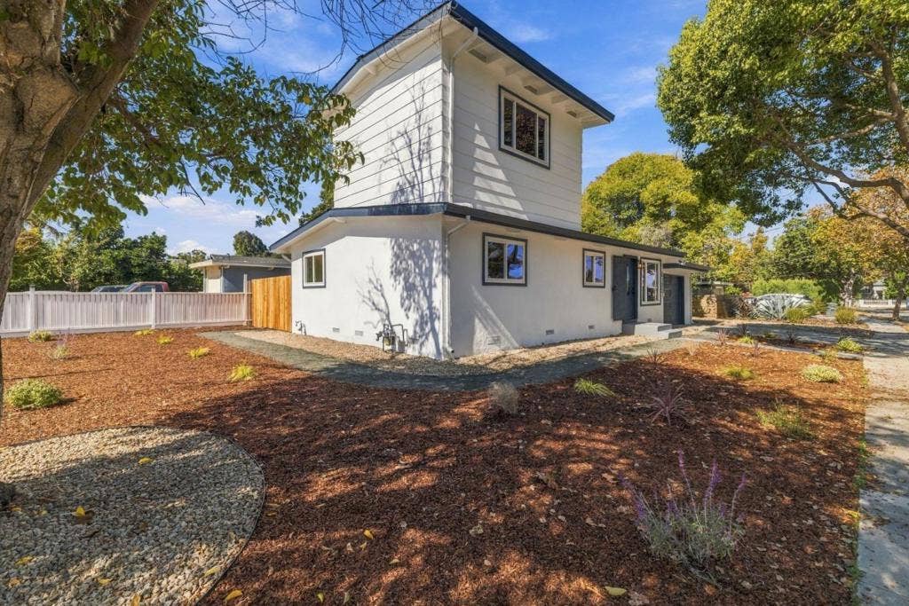 1307 Hill Avenue, Menlo Park, CA 94025 1307 Hill Avenue, Menlo Park, CA 94025