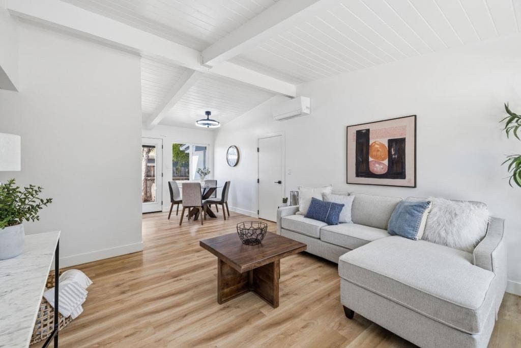 1307 Hill Avenue, Menlo Park, CA 94025 1307 Hill Avenue, Menlo Park, CA 94025
