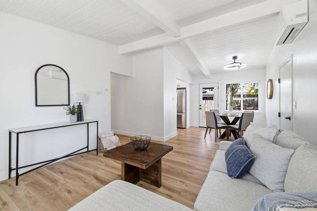 1307 Hill Avenue, Menlo Park, CA 94025 1307 Hill Avenue, Menlo Park, CA 94025