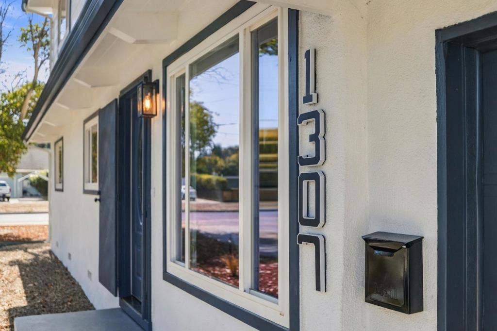 1307 Hill Avenue, Menlo Park, CA 94025 1307 Hill Avenue, Menlo Park, CA 94025