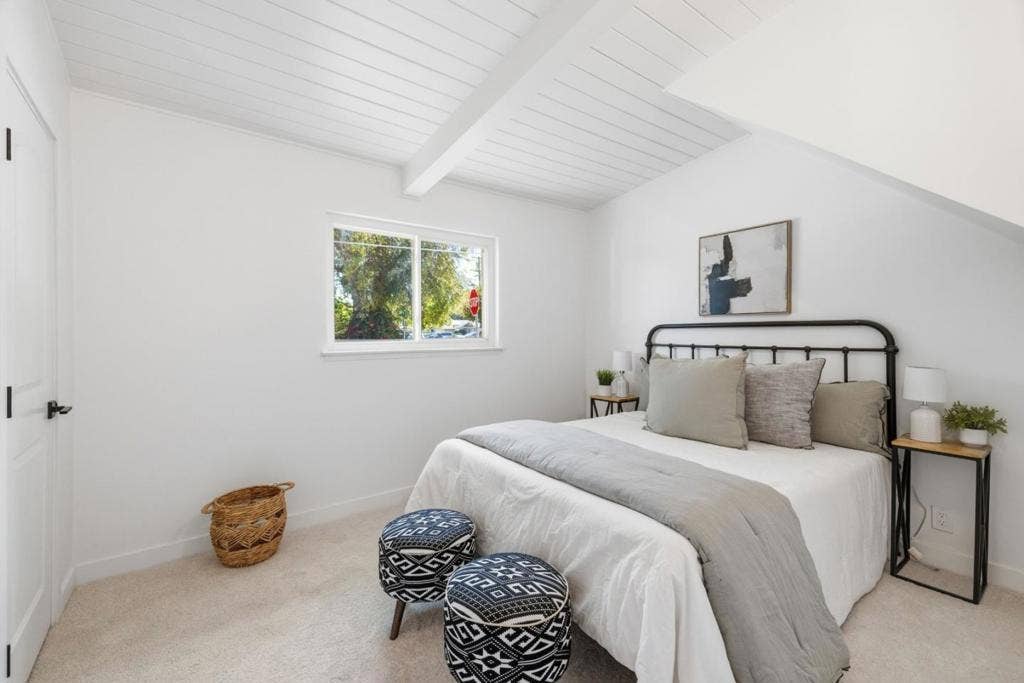 1307 Hill Avenue, Menlo Park, CA 94025 1307 Hill Avenue, Menlo Park, CA 94025