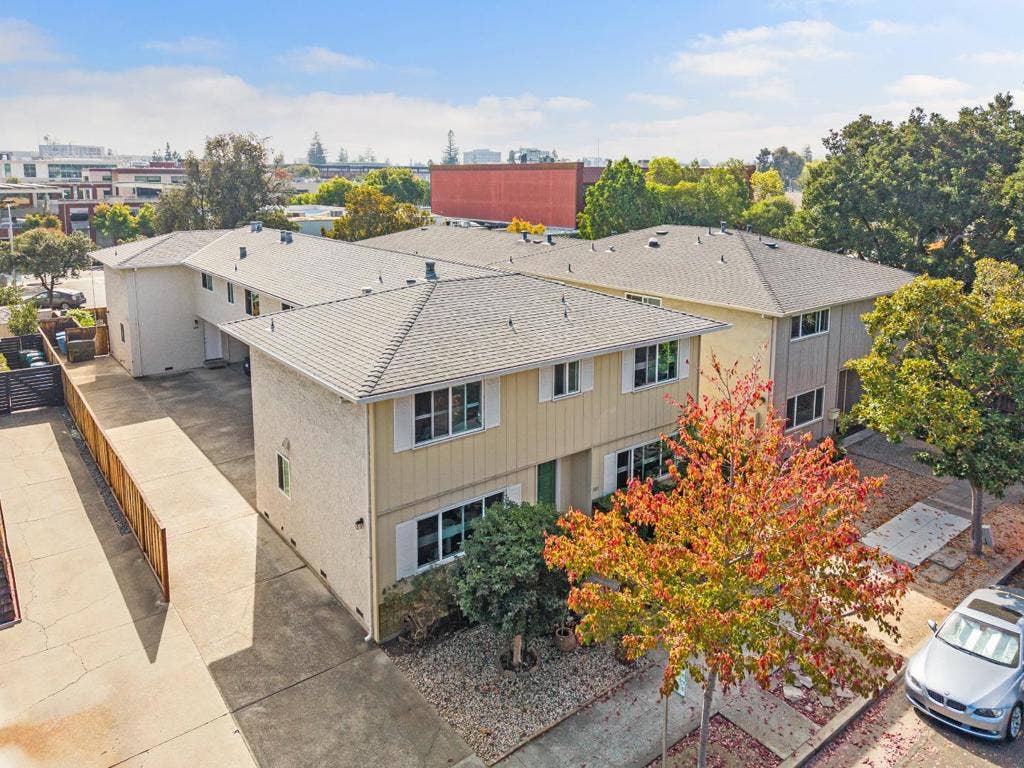 301 College Avenue, Palo Alto, CA 94306 301 College Avenue, Palo Alto, CA 94306