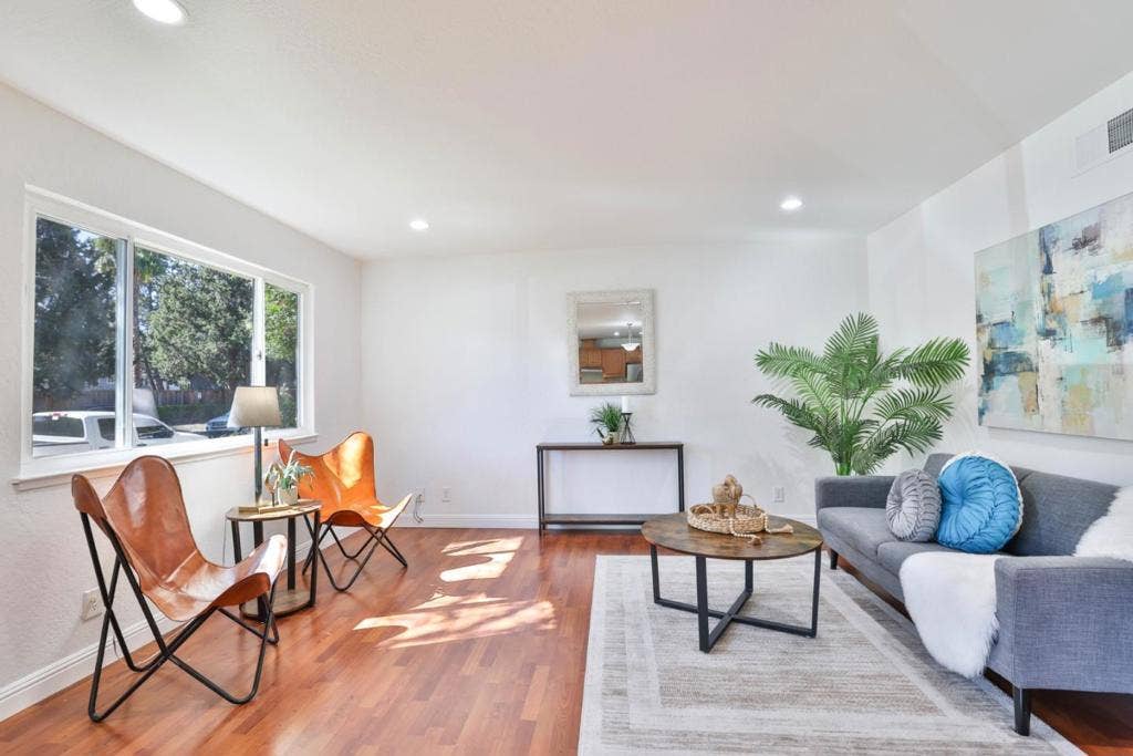 207 Coy Drive, #1, San Jose, CA 95123 207 Coy Drive, #1, San Jose, CA 95123