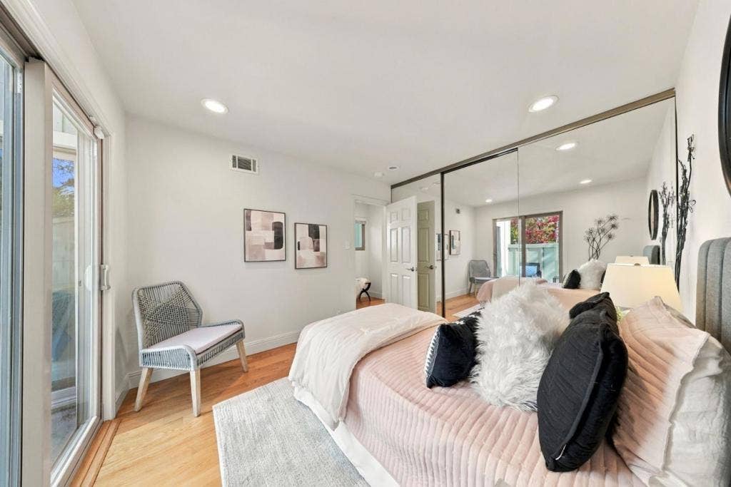 13 Gallowridge Court, San Mateo, CA 94402 13 Gallowridge Court, San Mateo, CA 94402