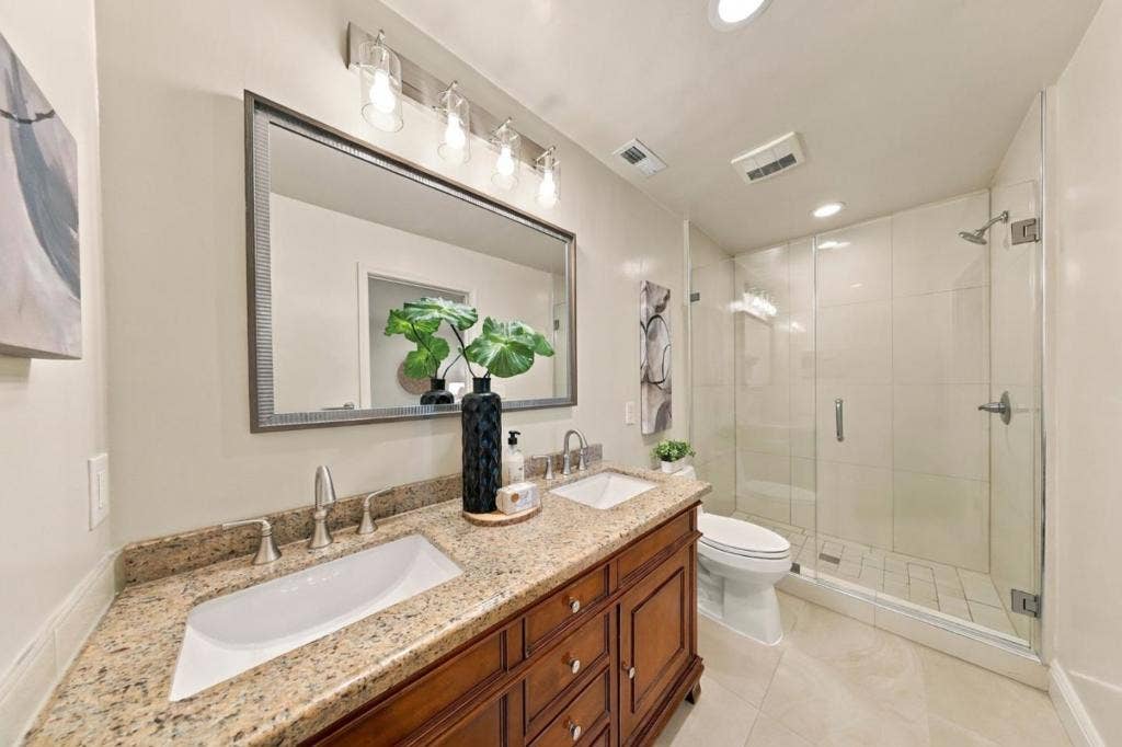 13 Gallowridge Court, San Mateo, CA 94402 13 Gallowridge Court, San Mateo, CA 94402