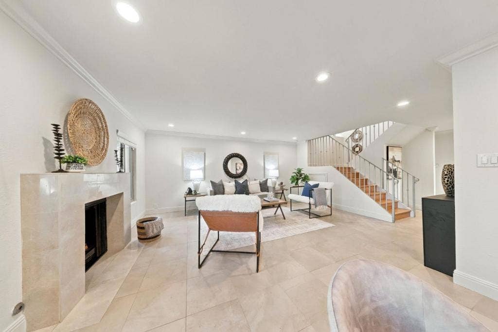 13 Gallowridge Court, San Mateo, CA 94402 13 Gallowridge Court, San Mateo, CA 94402