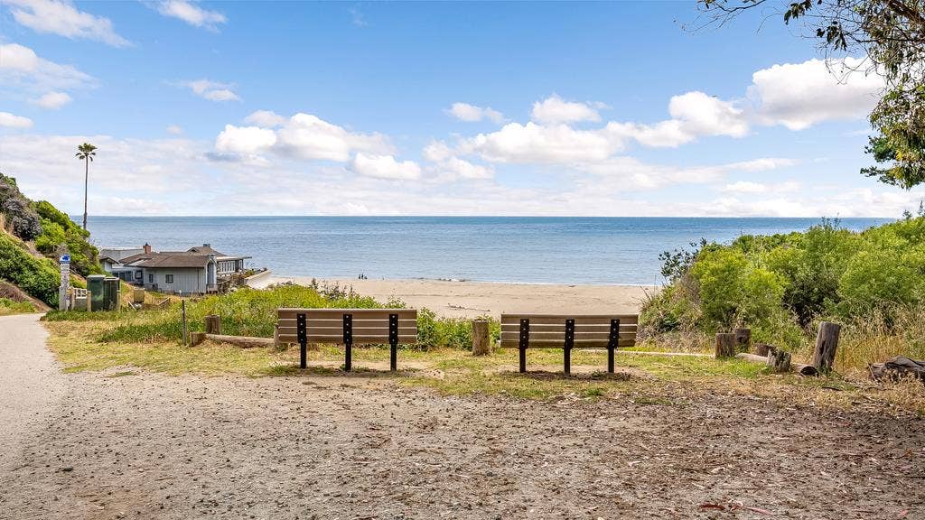 457 Townsend Drive, Aptos, CA 95003 457 Townsend Drive, Aptos, CA 95003