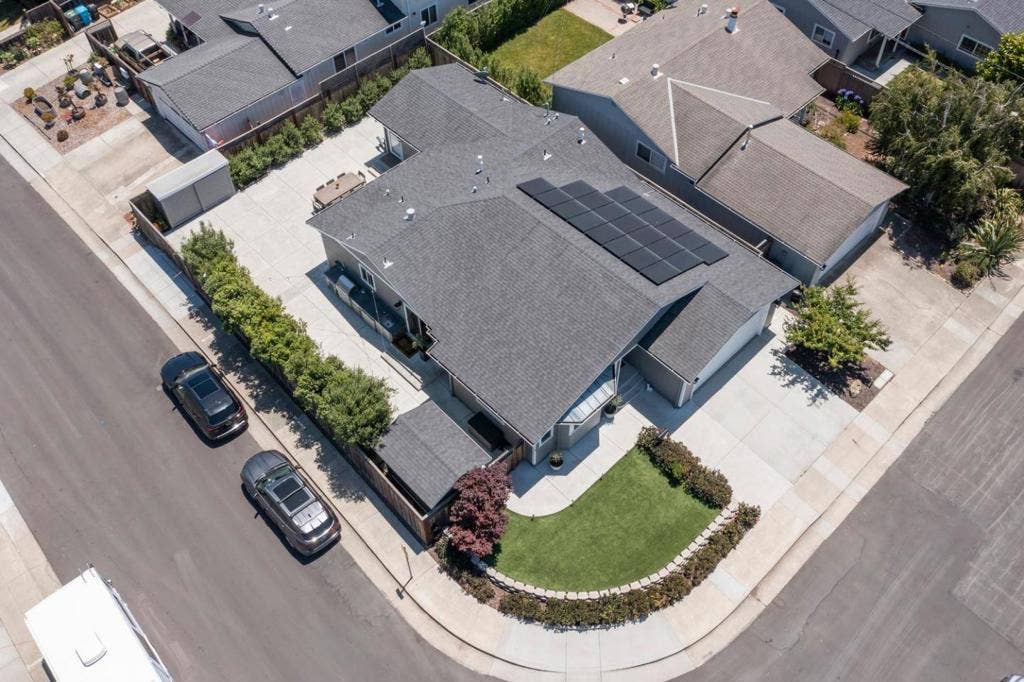 1600 ARK Street, San Mateo, CA 94403 1600 ARK Street, San Mateo, CA 94403