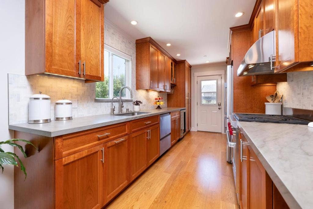1600 ARK Street, San Mateo, CA 94403 1600 ARK Street, San Mateo, CA 94403