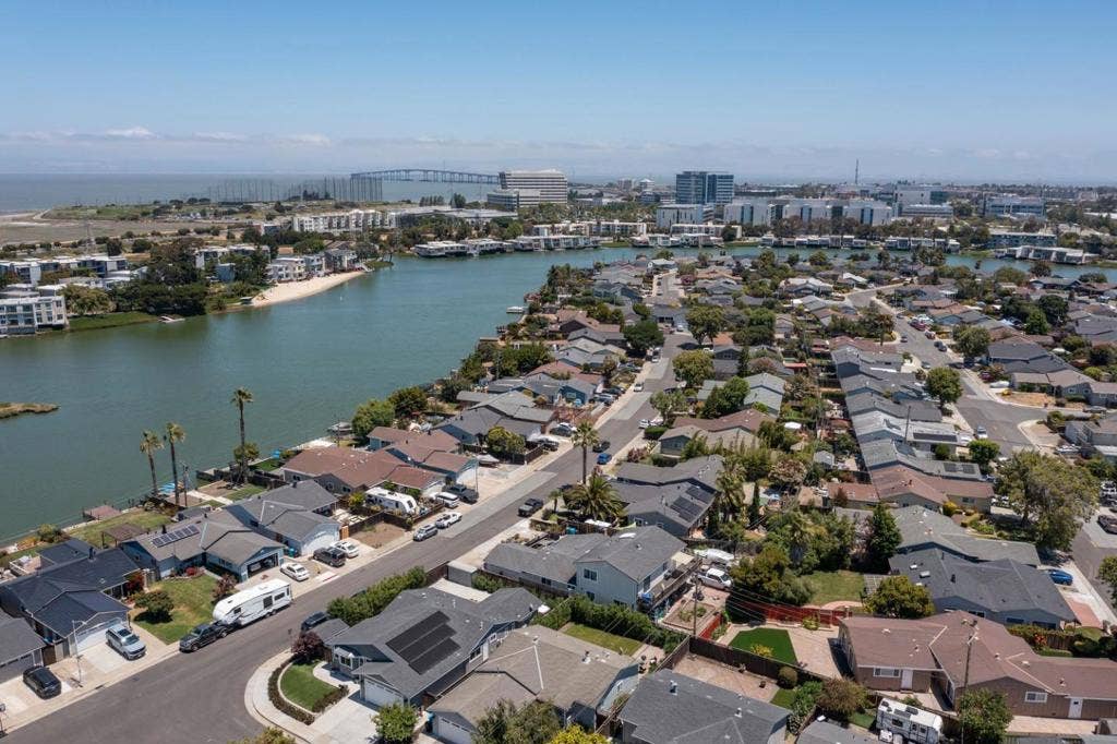 1600 ARK Street, San Mateo, CA 94403 1600 ARK Street, San Mateo, CA 94403