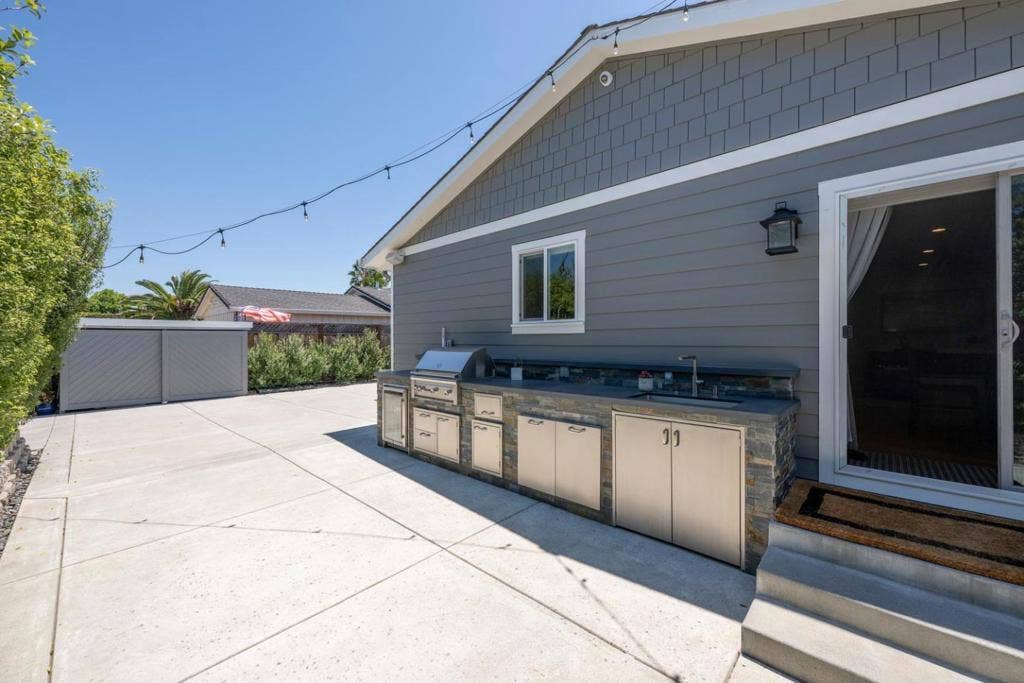 1600 ARK Street, San Mateo, CA 94403 1600 ARK Street, San Mateo, CA 94403