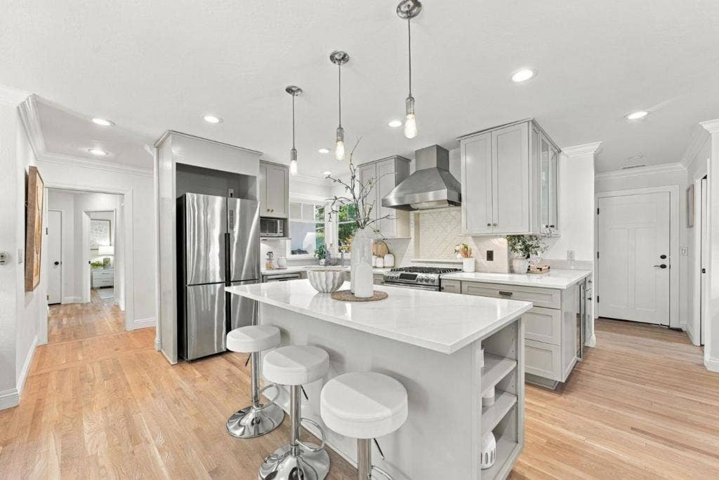1666 Creek Drive, San Jose, CA 95125 1666 Creek Drive, San Jose, CA 95125
