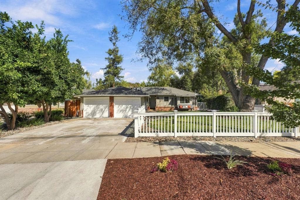 1666 Creek Drive, San Jose, CA 95125 1666 Creek Drive, San Jose, CA 95125