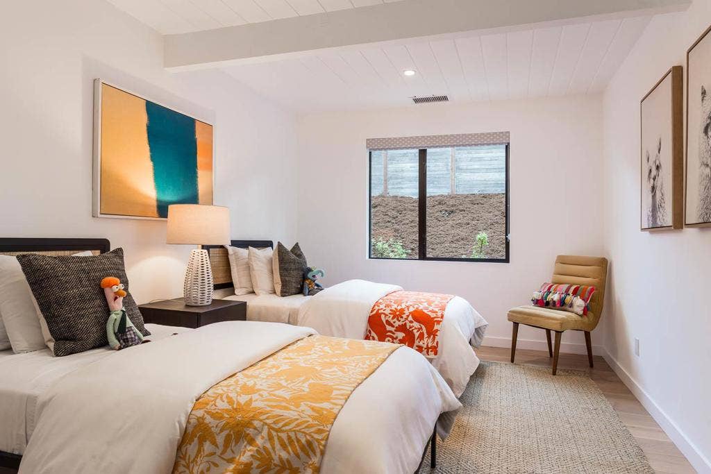 1476 Forge Road, San Mateo, CA 94402 1476 Forge Road, San Mateo, CA 94402