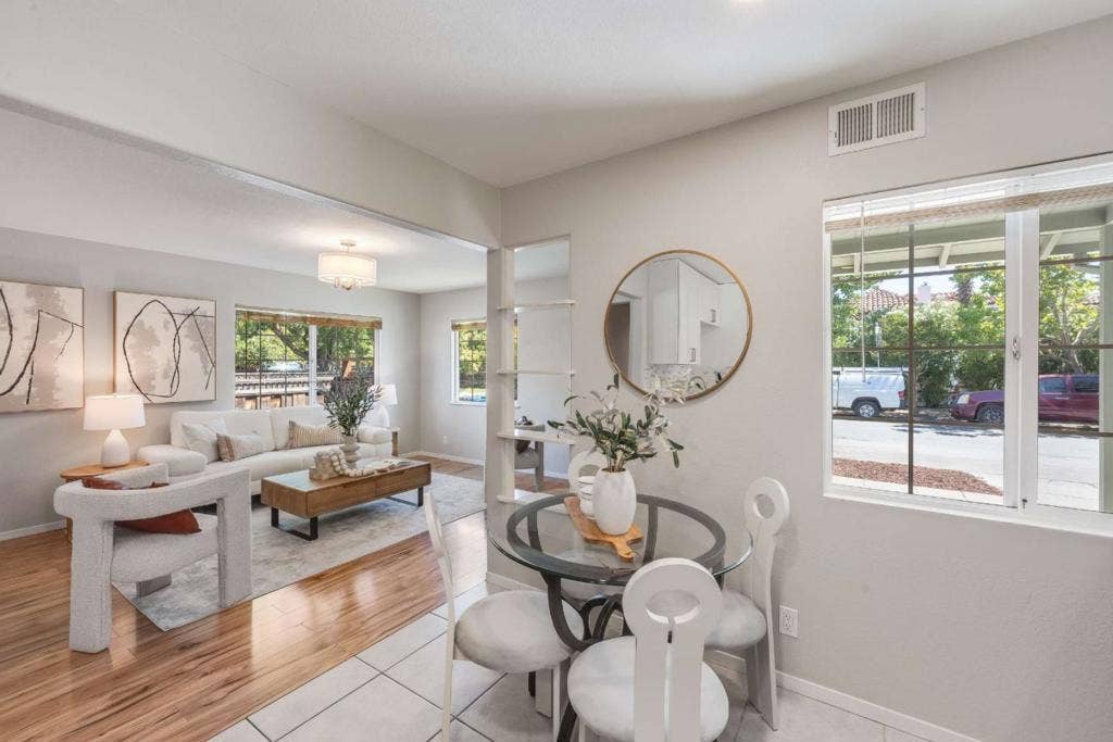 32013203 Hoover, Redwood City, CA 94063 32013203 Hoover, Redwood City, CA 94063