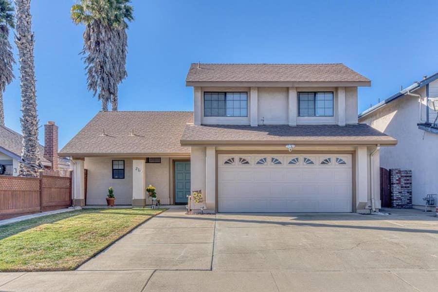 Property photo for 21 Geary Circle, Salinas, CA