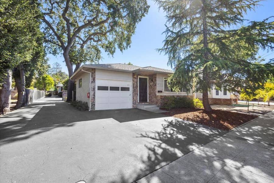 Property photo for 911 Madison Avenue, Redwood City, CA