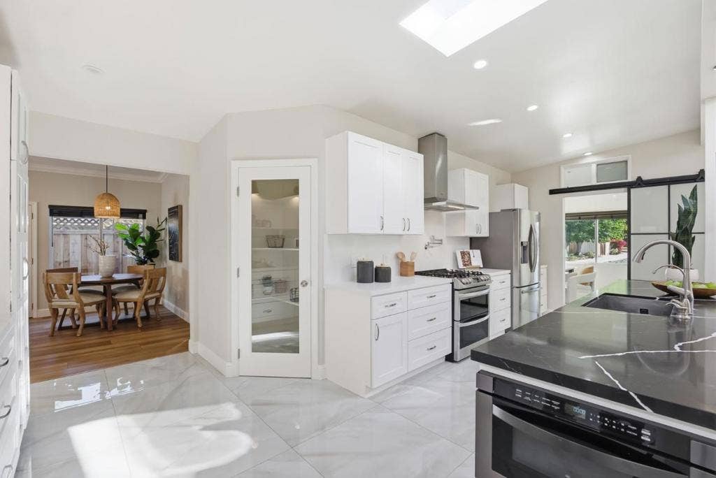 2532 Rose Way, Santa Clara, CA 95051 2532 Rose Way, Santa Clara, CA 95051