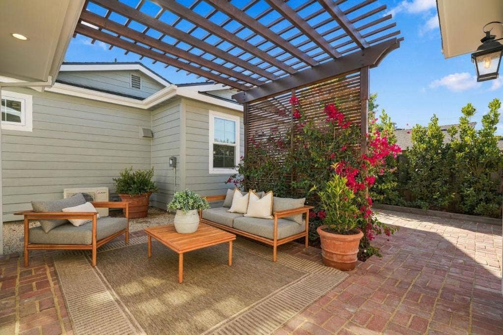 914 2nd Avenue, Redwood City, CA 94063 914 2nd Avenue, Redwood City, CA 94063