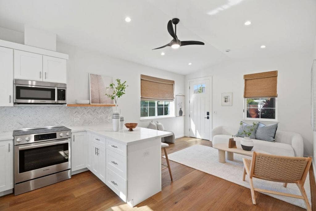 914 2nd Avenue, Redwood City, CA 94063 914 2nd Avenue, Redwood City, CA 94063