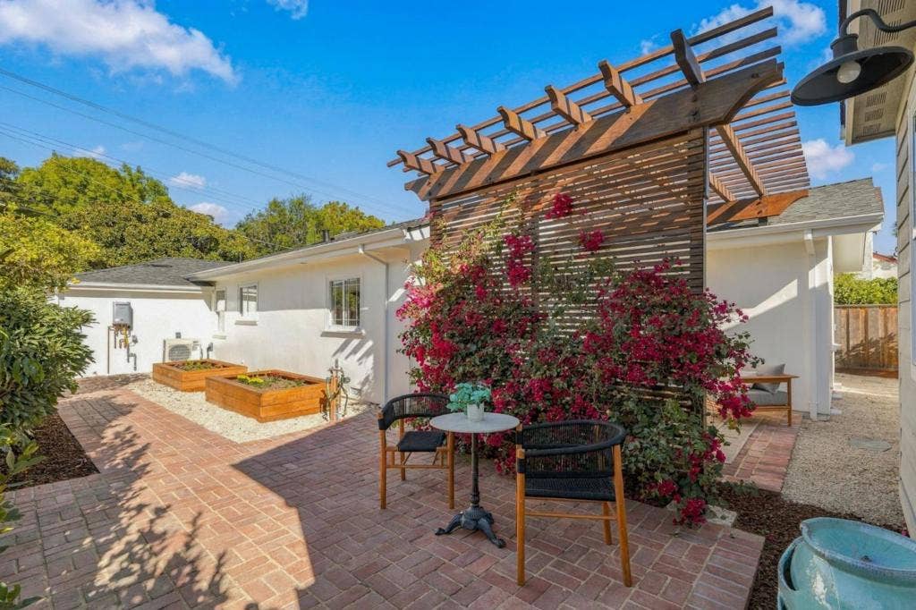 914 2nd Avenue, Redwood City, CA 94063 914 2nd Avenue, Redwood City, CA 94063