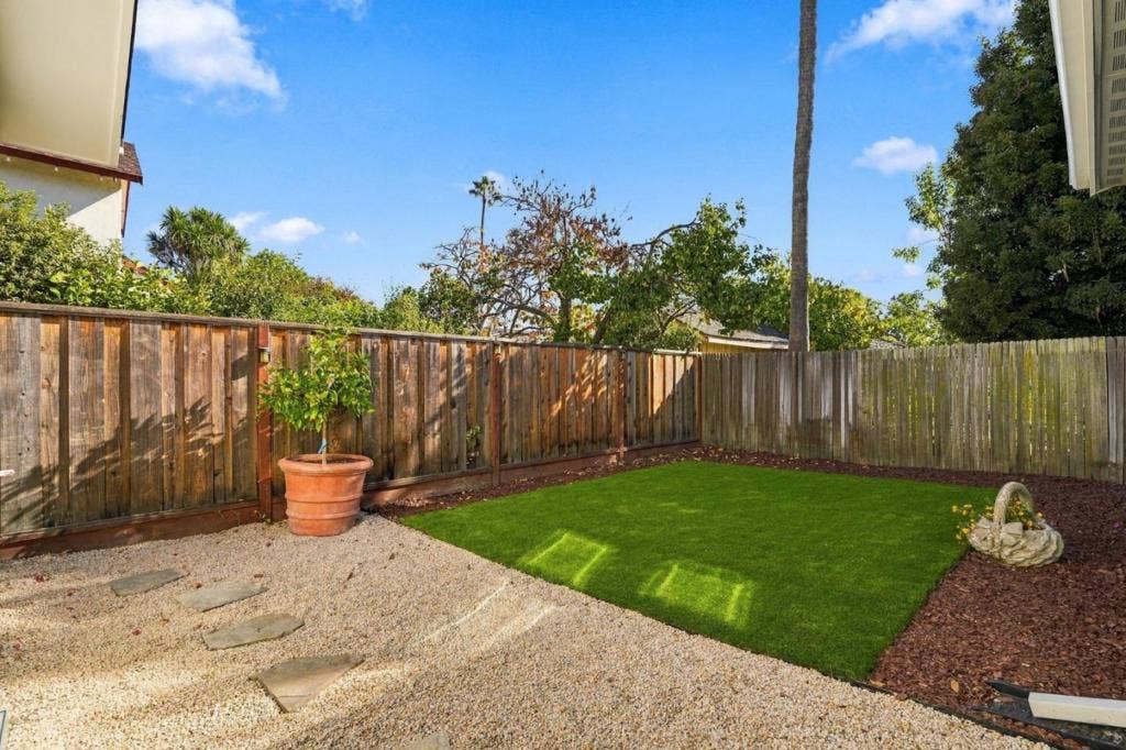 914 2nd Avenue, Redwood City, CA 94063 914 2nd Avenue, Redwood City, CA 94063