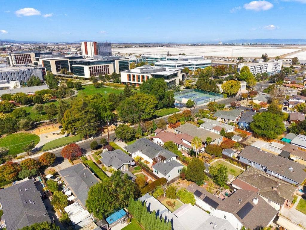 914 2nd Avenue, Redwood City, CA 94063 914 2nd Avenue, Redwood City, CA 94063