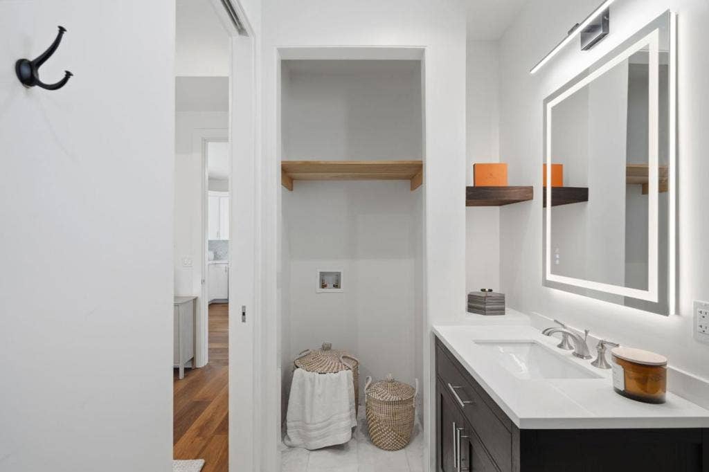 914 2nd Avenue, Redwood City, CA 94063 914 2nd Avenue, Redwood City, CA 94063