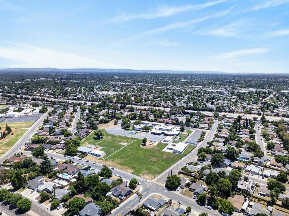 5948 Walerga Road, #4, Sacramento, CA 95842 5948 Walerga Road, #4, Sacramento, CA 95842