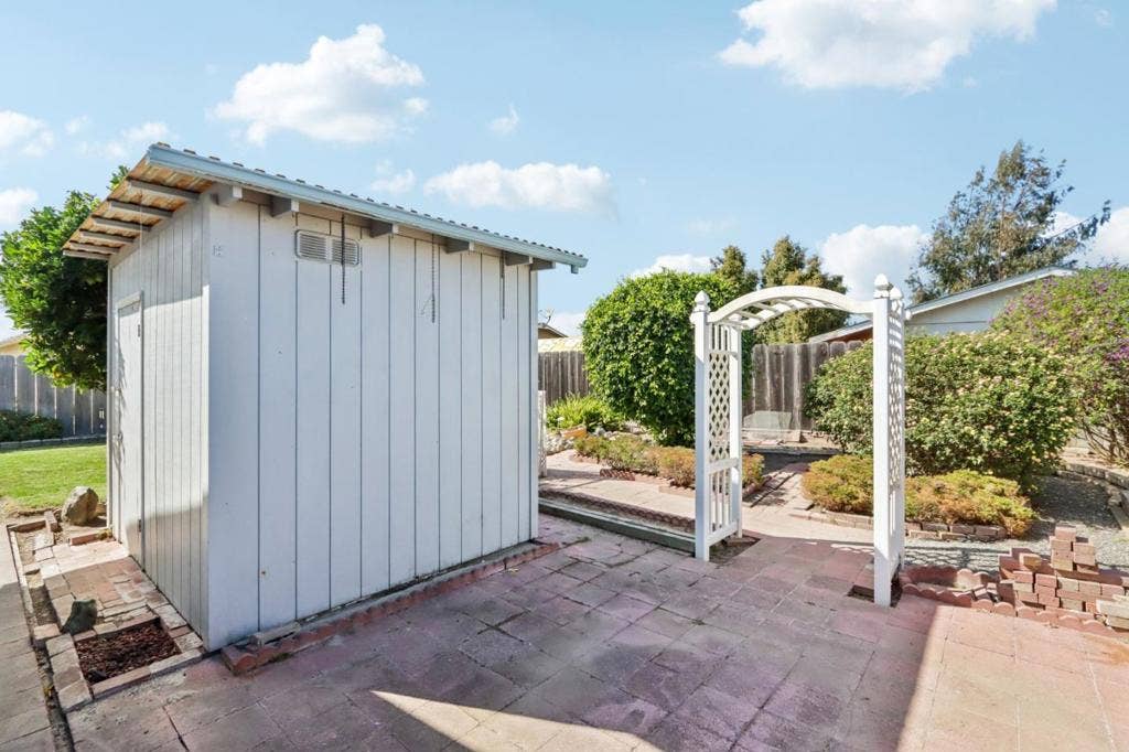 1485 Cherokee Drive, Salinas, CA 93906 1485 Cherokee Drive, Salinas, CA 93906