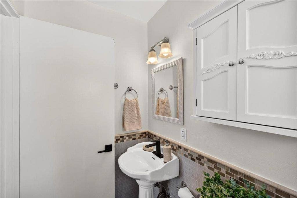 2057 El Capitan Avenue, Santa Clara, CA 95050 2057 El Capitan Avenue, Santa Clara, CA 95050