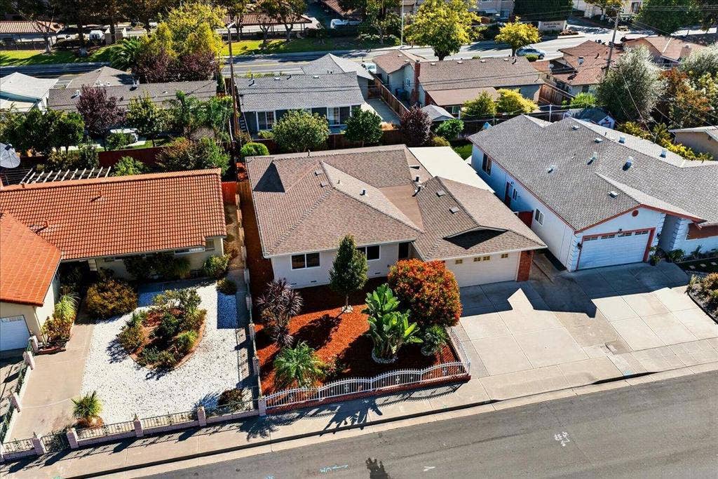 2057 El Capitan Avenue, Santa Clara, CA 95050 2057 El Capitan Avenue, Santa Clara, CA 95050