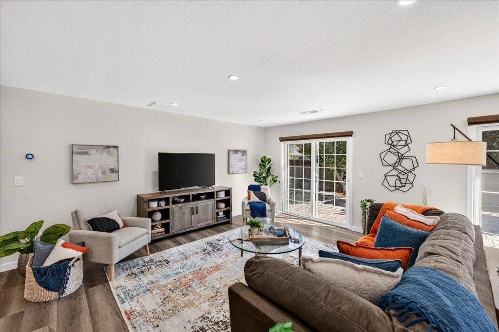 2057 El Capitan Avenue, Santa Clara, CA 95050 2057 El Capitan Avenue, Santa Clara, CA 95050