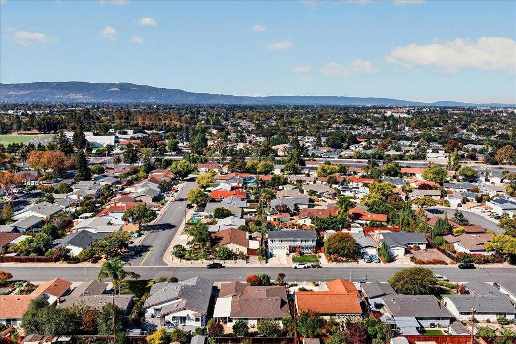 2057 El Capitan Avenue, Santa Clara, CA 95050 2057 El Capitan Avenue, Santa Clara, CA 95050