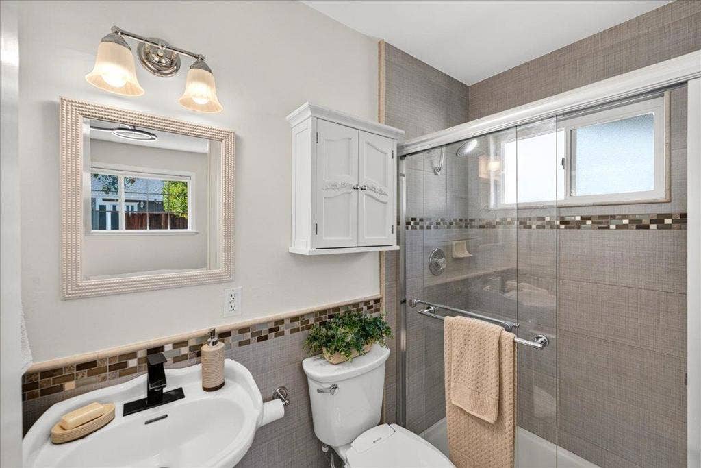 2057 El Capitan Avenue, Santa Clara, CA 95050 2057 El Capitan Avenue, Santa Clara, CA 95050