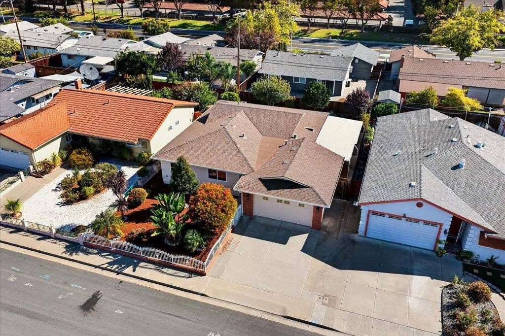 2057 El Capitan Avenue, Santa Clara, CA 95050 2057 El Capitan Avenue, Santa Clara, CA 95050