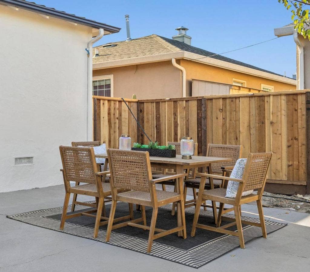 24 N Idaho Street, San Mateo, CA 94401 24 N Idaho Street, San Mateo, CA 94401