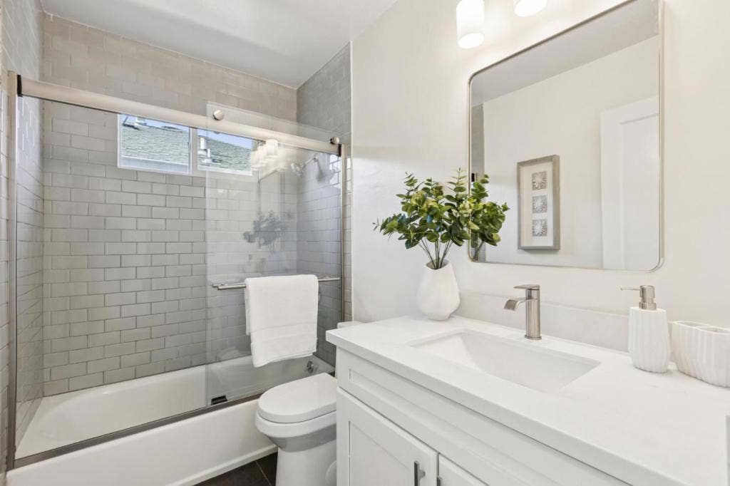 24 N Idaho Street, San Mateo, CA 94401 24 N Idaho Street, San Mateo, CA 94401