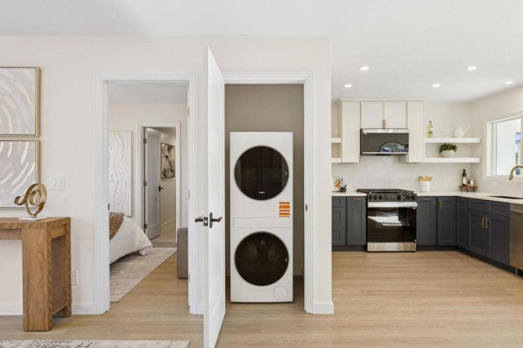 24 N Idaho Street, San Mateo, CA 94401 24 N Idaho Street, San Mateo, CA 94401