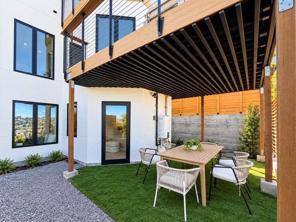 134 Athens Street, San Francisco, CA 94112 134 Athens Street, San Francisco, CA 94112